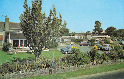 Old postcard of Bishop's Meadow Restaurant &amp; Motel, Breconshire
