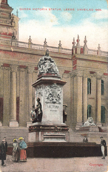 Old postcard of Queen Victoria Statue, Leeds