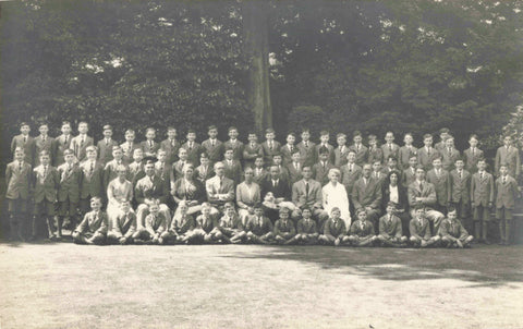 Untitled real photo postcard of school pupils & teachers, Atherstone area