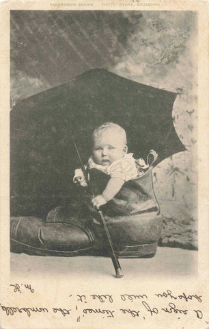 BABY IN BOOT, 1903 POSTCARD POSTED TO MISS SMITH, ATHERSTONE (ref 6345/W9)