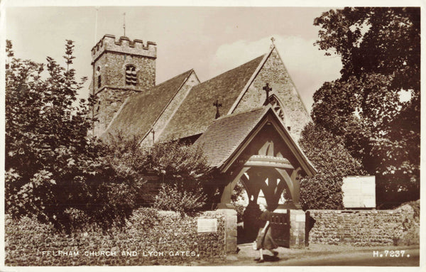 c1960s postcard of Felpham Church and Lych Gates in Sussex
