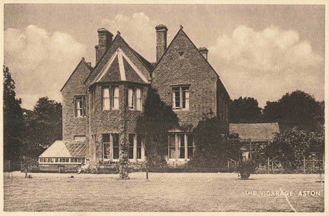 ASTON,THE VICARAGE - OLD OXFORDSHIRE POSTCARD (ref 7232/23/F)