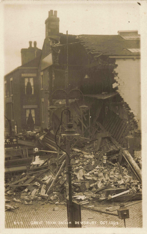 GREAT TRAM SMASH, DEWSBURY, 1915 REAL PHOTO YORKSHIRE  POSTCARD (6388/24/X)