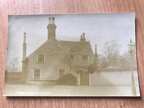 SEXTON'S HOUSE, CHURCH LANE - 1904 TOTTENHAM LONDON POSTCARD (ref 6071)