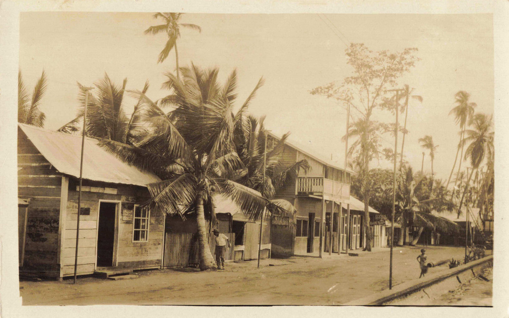 WATERFRONT, CABINAS, OLD COSTA RICA REAL PHOTO POSTCARD