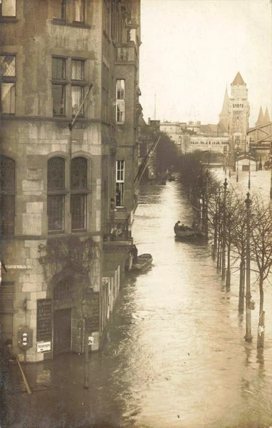 HOCHWASSER - REAL PHOTO FLOOD DISASTER POSTCARD PUBLISHED COLOGNE