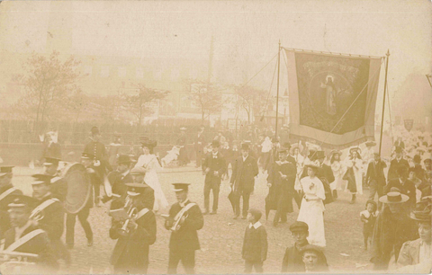 RELIGIOUS PARADE, THOUGHT TO BE PEEL PARK, MANCHESTER, OLD POSTCARD