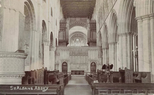 ST ALBANS ABBEY - OLD POSTCARD (ref 5828/23)
