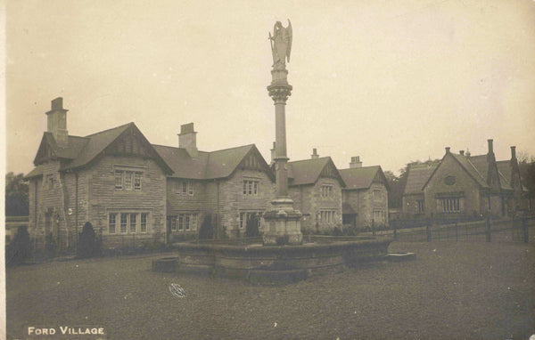 FORD VILLAGE - OLD REAL PHOTO DURHAM POSTCARD (ref 2569/W1/22)