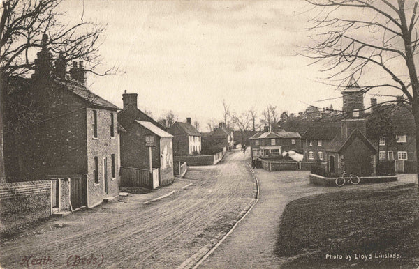Pre 1918 postcard of Heath in Bedfordshire