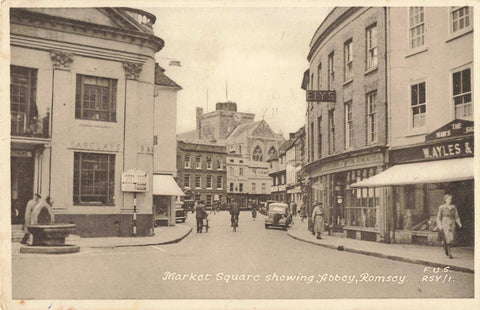 Old postcard of Market Square showing Abbey, Romsey