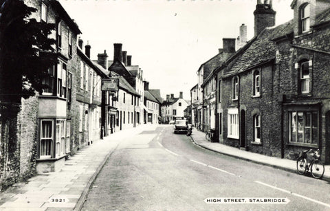 Early 1960s postcard of High Street, Stalbridge, Dorset