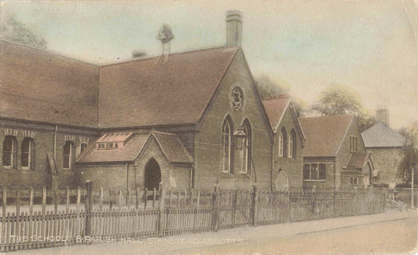 SCHOOL & PARISH HALL, STANSTEAD ABBOTTS - HERTS OLD POSTCARD (ref 2595/22/W3)