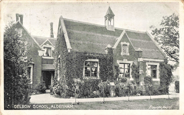 Old postcard of Delrow School, Aldenham in Hertfordshire c1910