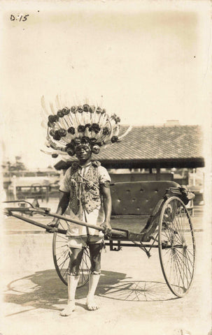 SOUTH AFRICA - RICKSHAW  AND MAN - OLD 1920s POSTCARD