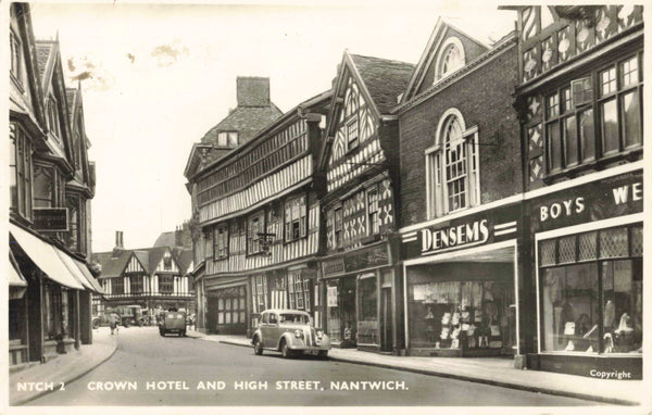 CROWN HOTEL AND KING STREET, NANTWICH, OLD RP POSTCARD (ref 1886/22/W6)