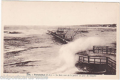 PORNICHET LA BAIE VUE DE LA POINTE UN JOUR DE TEMPETE (ref 2825)