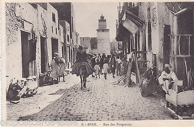 SFAX, RUE DES FORGERONS - TUNISIA - OLD POSTCARD (ref 4614)