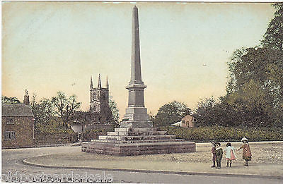 LUTTERWORTH, WICLIF MONUMENT - OLD POSTCARD (ref 3483/102)