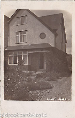 TRINITY HOUSE - UNKNOWN LOCATION IN BRITAIN - REAL PHOTO POSTCARD (ref 6904/13P