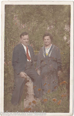 Old postcard, anonymous couple