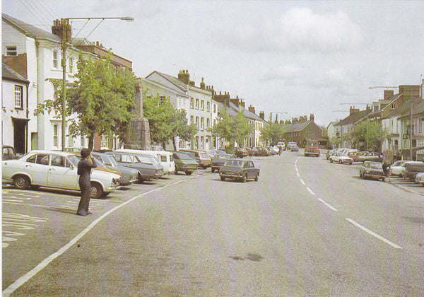 Modern size postcard of Higher Bullring, Cullompton in Devon