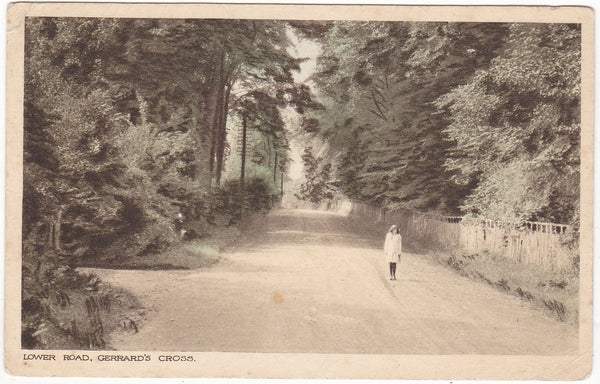 Old postcard of Lower Road, Gerrards Cross, Buckinghamshire