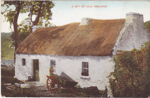 A BIT OF OLD IRELAND - OLD POSTCARD (ref 4120/18)