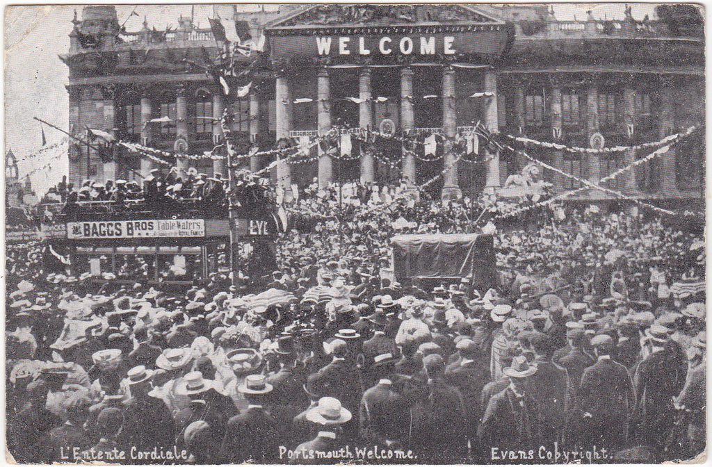 1905 postcard of Portsmouth welcoming the French Fleet in 1905 as part of L'Entente Cordiale