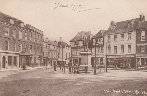 MARKET PLACE, ROMSEY - OLD POSTCARD
