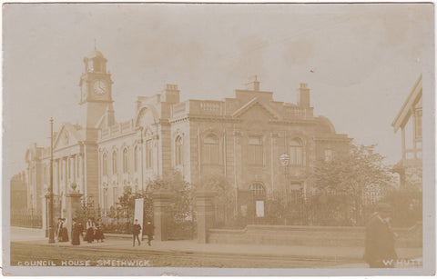 COUNCIL HOUSE, SMETHWICK - OLD REAL PHOTO POSTCARD (ref 6319/21/G5)